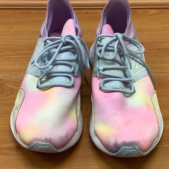 New Balance Size 5 Women’s GEROVJU Sneakers Sneakers (Preloved) - Picture 5 of 7